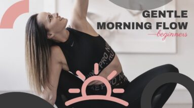 Gentle morning stretch | Beginners Flow with Chloe Bruce